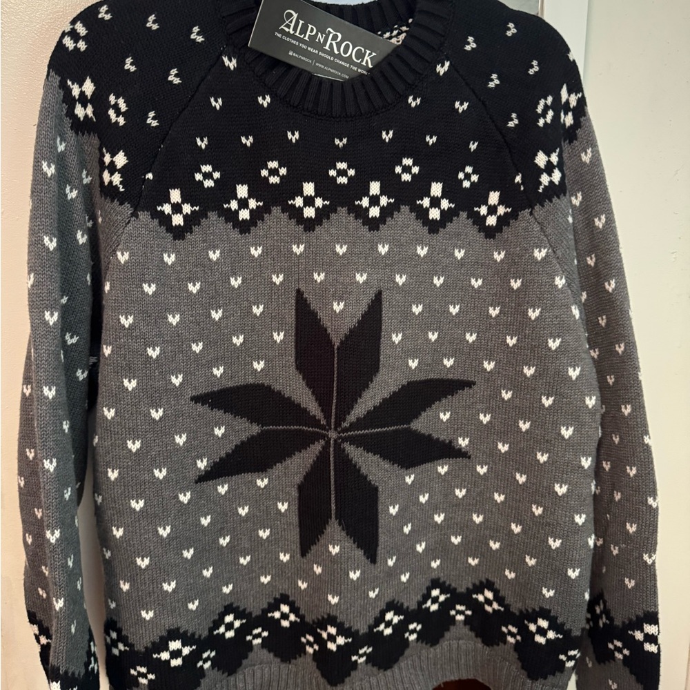 Alp N Rock Women’s Crewneck Sweater NWT size XL